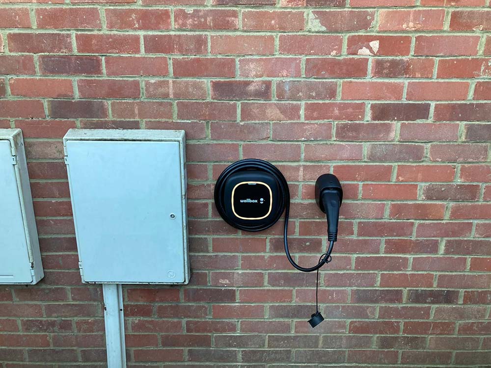 Wallbox Pulsar  Compact and efficient charger